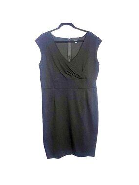 Torrid Black Sheath Dress Size 16 V Neck Sleeveless Stretch Fabric Back Zip VGUC